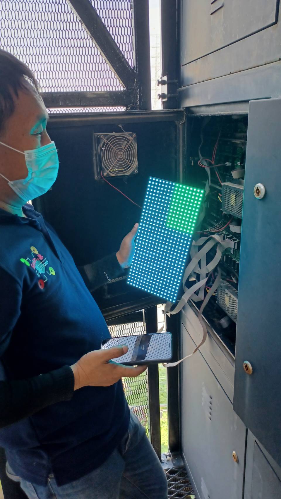 ตรวจสอบ และทดสอบโมดูล LED ที่ชำรุด สีเพี้ยน กระพริบ ดับ 