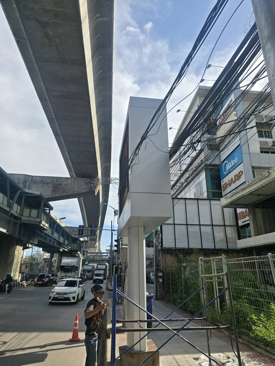 ทำการติดตั้งคอมโพสิตใหม่ 