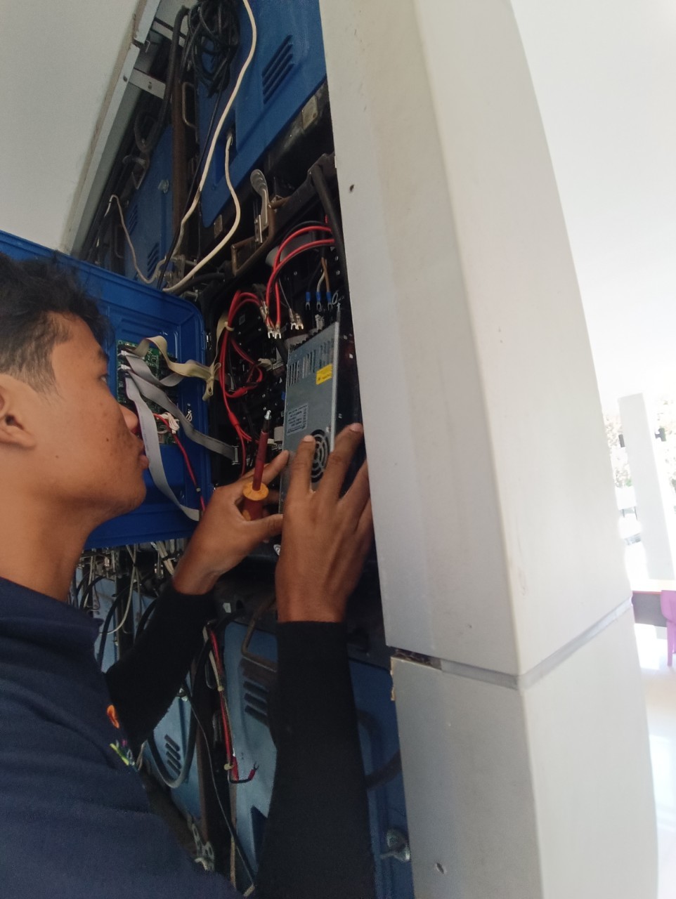 เปลี่ยนอุปกรณ์ทดแทนของเดิมที่ชำรุดเสียหาย ใช้งานไม่ได้