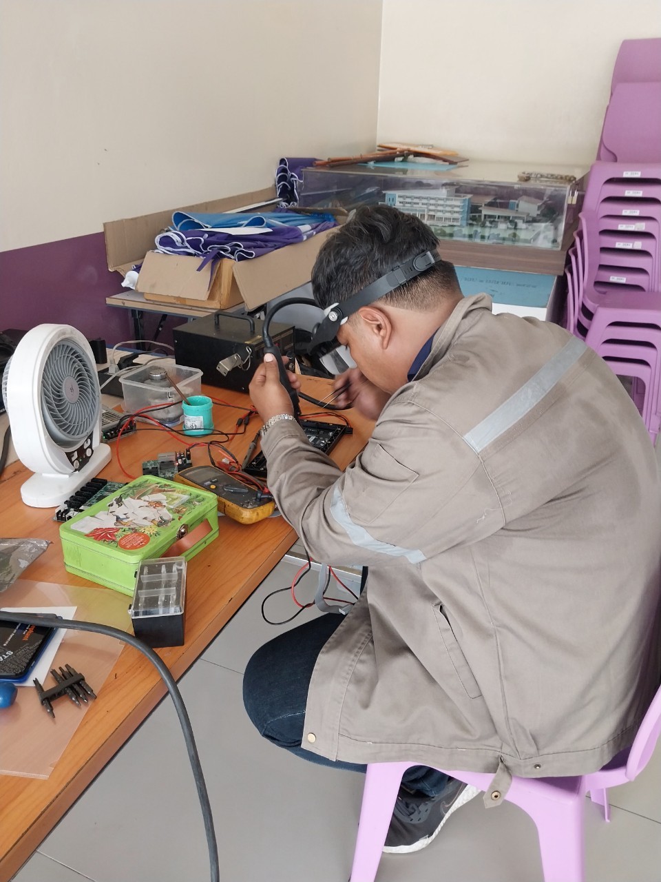 ซ่อมแซมโมดูลอาการเสีย : สีเพี้ยน ดับ กระพริบ 