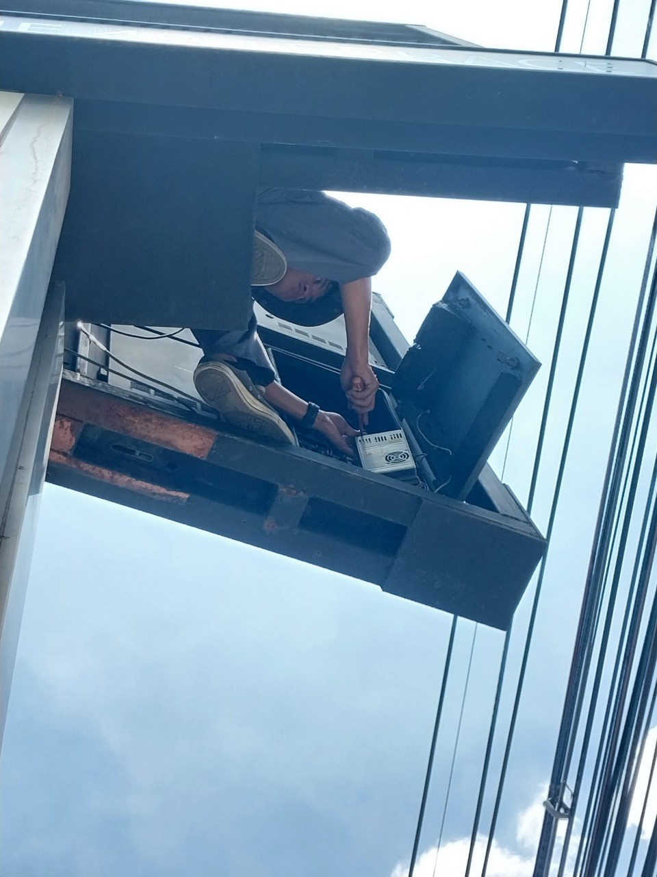 เปลี่ยนอุปกรณ์ทดแทนของเดิมที่เสียชำรุด